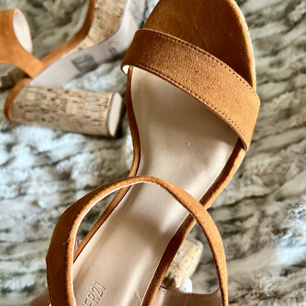 Cork Heels - Picture 8 of 9